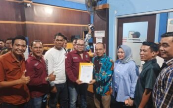 Mahasiswa Fakultas Hukum Universitas Sjakhyakirti Datangi Rektorat Usai Izin Operasional Dicabut