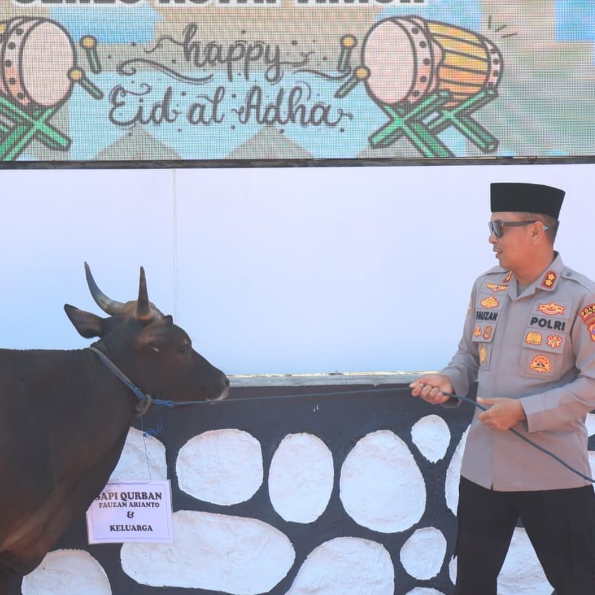 Kapolres Kutim Sumbang Hewan Kurban di Hari Raya Idul Adha 1447 Sebagai Wujud Kepedulian
