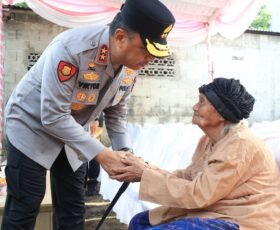 Kapolda Babel Bedah Rumah Warga di Belitung Sambut Hut Bhayangkara ke –  80