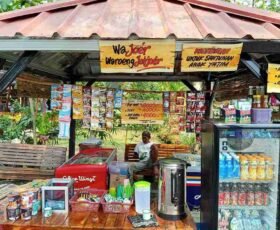 Saung Nganteur Kahayang Majalengka: Hadirkan Konsep Menarik WaJoer “Warung JoeJoer”