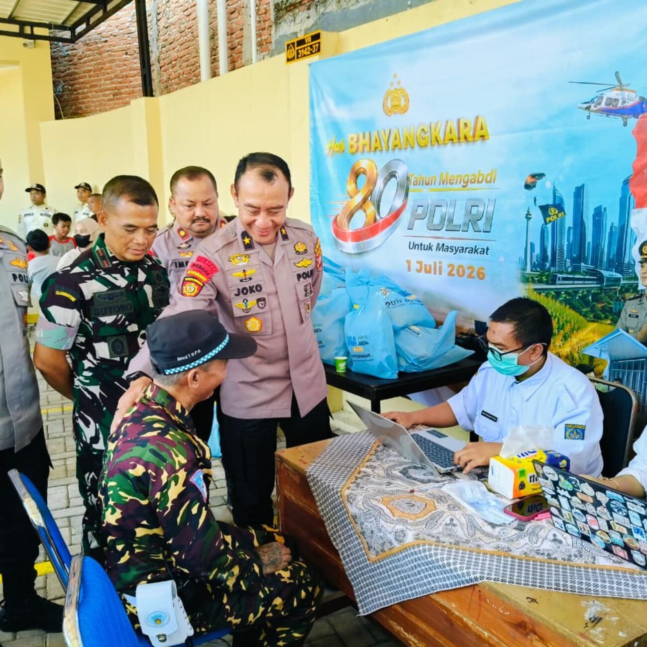 Baksos hingga Lomba Anak, Polda Metro Jaya Rayakan Hari Bhayangkara Bersama Masyarakat