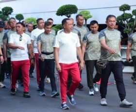 Panglima TNI dan Kasad Perkuat Soliditas Melalui Olahraga Bersama Prajurit