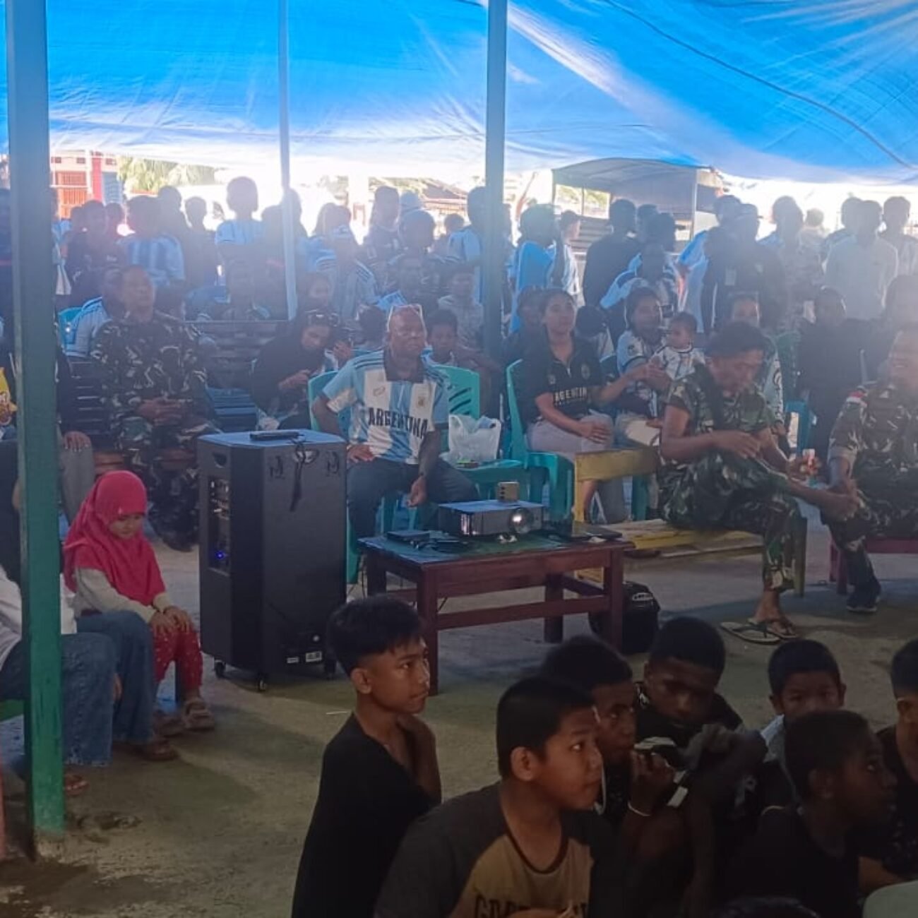 Tumbuhkan Semangat Kebersamaan, Kodim 1710/Mimika Kembali Gelar Nobar Piala Dunia Bersama Masyarakat
