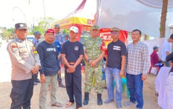 Babinsa dan Bhabinkamtibmas Hadiri, dan Turut Mensukseskan ” Anniversary Fans Of Rhoma and Soneta ke – 1 ” di Lampung Tengah