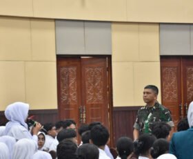 Membentuk Tenaga Kesehatan Berkarakter, Danrem 031/Wira Bima Isi Pembekalan PKKMB Poltekkes Kemenkes Riau