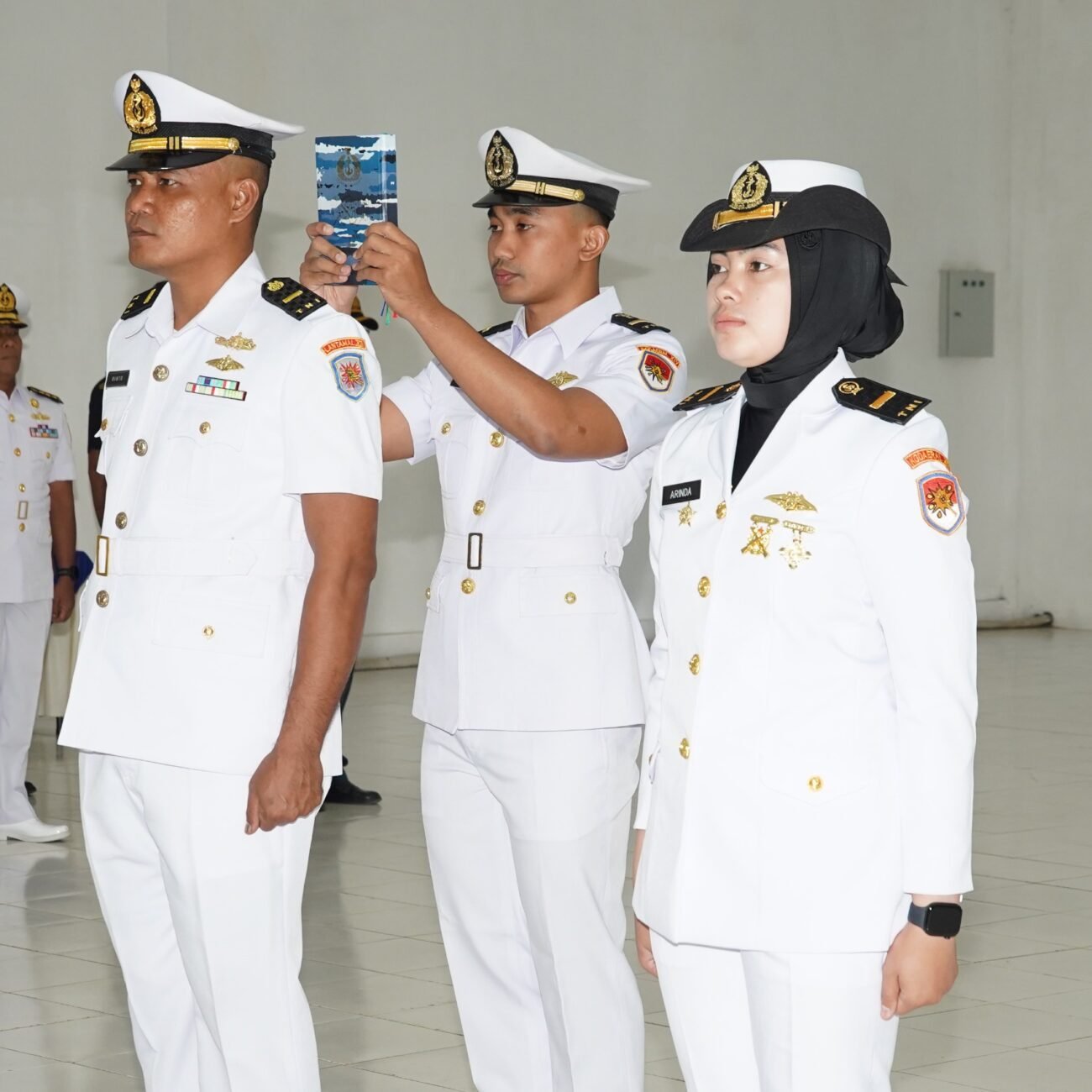 Komandan Kodaeral XIV Sorong Ambil Sumpah 27 Perwira Penyidik TNI AL