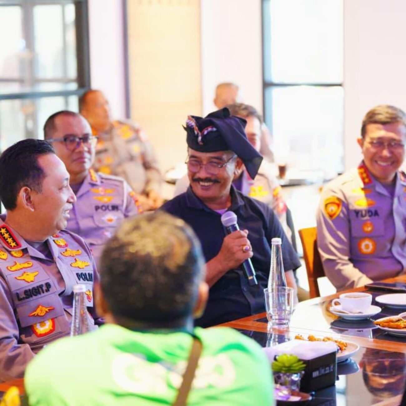 Kapolri Serap Aspirasi Pecalang Dan Ojek Online. Perkuat Kemitraan Jaga Bali Tetap Aman Dan Nyaman
