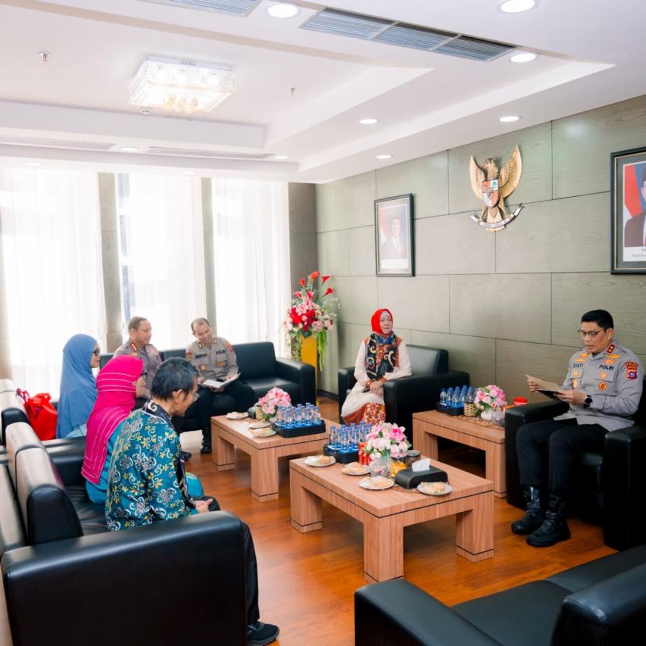 Pengurus SatuPena dan IMLF Audiensi dengan Kapolda Sumbar yang Baru, Bahas Sinergi Literasi Budaya Untuk Kamtibmas