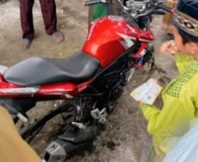 Maling Gondol Ban – Pelak Sepeda Motor Jamaah Shalat Jum’at di Batu Bara