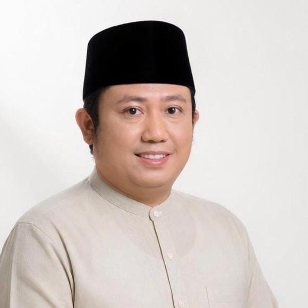 BANG JO : KETIKA KESUKSESAN TETAP PULANG KE TENGAH MASYARAKAT Pengusaha, Pembina Komunitas, dan Ruang Silaturahmi Bersama Generasi Muda Banyuwangi Selatan
