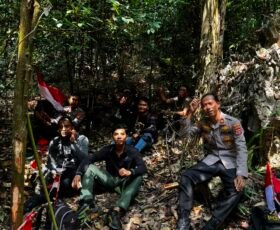 Sambangi Dayak Basap Di Desa Baay, Kapolsek Sangkulirang Menyampaikan Pesan Tegas Soal Illegal Logging