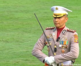 Presiden Puji Tertibnya Upacara Penurunan Bendera, Danup Diminta Langsung Menghadap