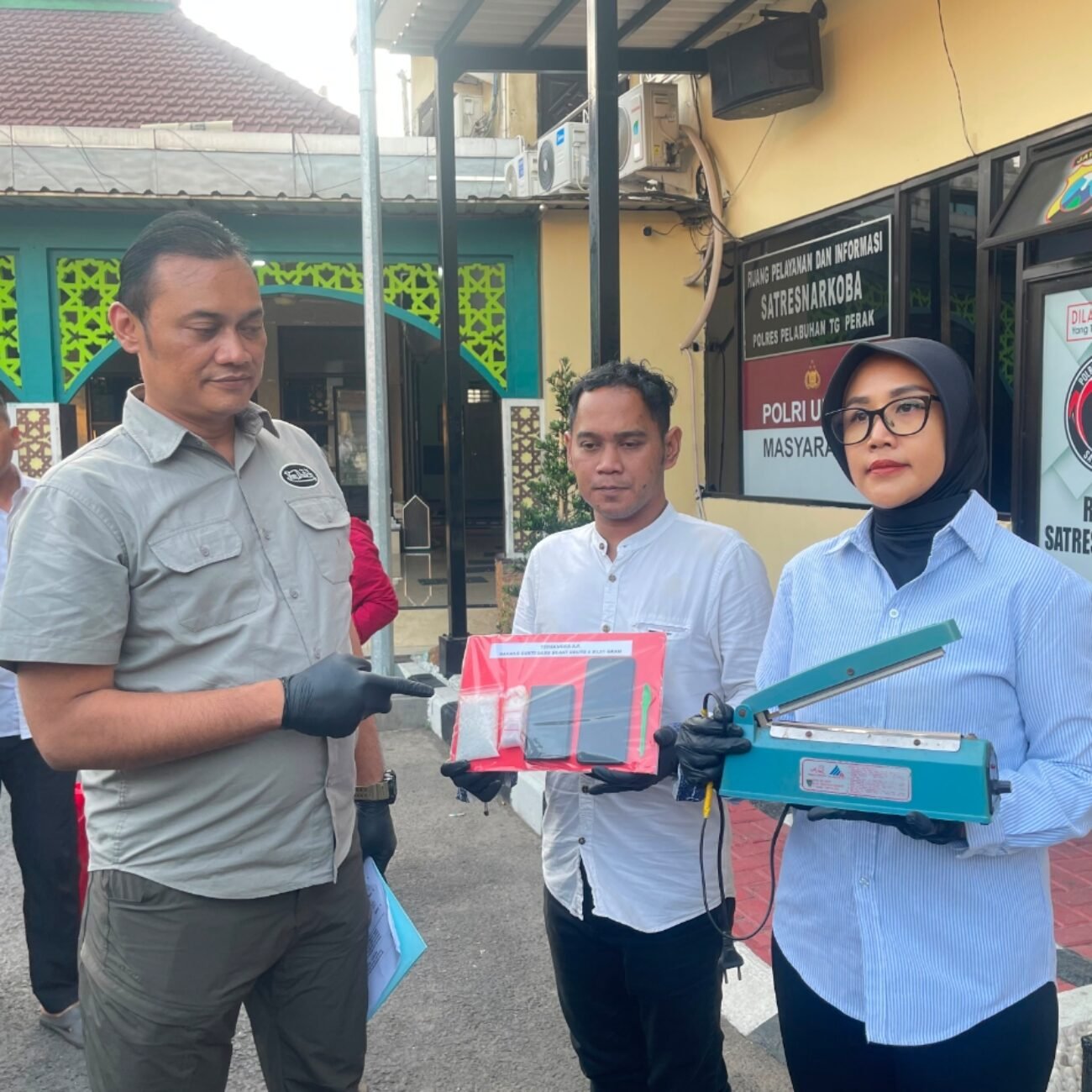 89,81 Gram Sabu Gagal Beredar, Satresnarkoba Polres Tanjung Perak Bekuk Residivis di Asem Rowo