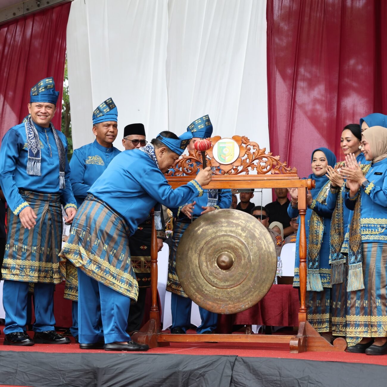 Wakapolda Riau Hadiri Pembukaan Pacu Jalur Kuansing 2026, SF Hariyanto Tekankan Kelestarian Sungai Kuantan