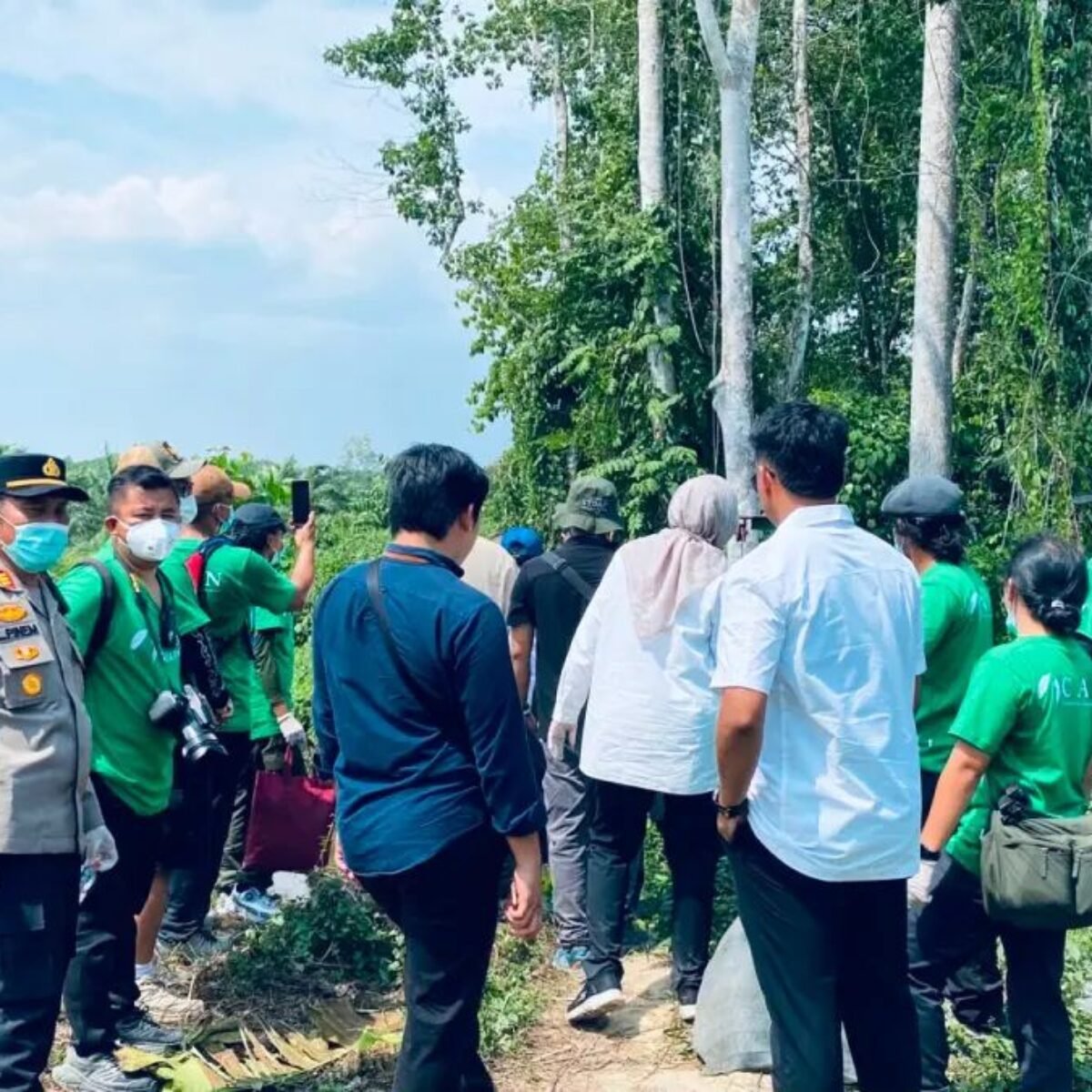 Menteri Kehutanan di Dampingi Staf Ahli Presiden Meresmikan Pusat Rehabilitasi Satwa Long Sam Sekaligus Penyerahan SK Perhutanan Sosial  Kepada Masyarakat, Polsek Kelay Beri Pengamanan Penuh