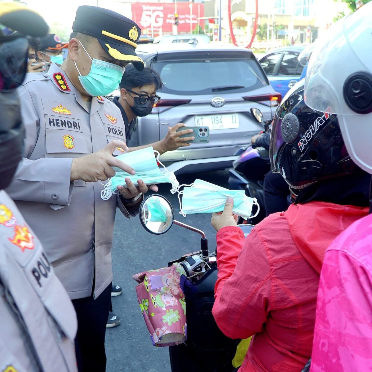 Polresta Samarinda Bagikan 10.000 Masker Gratis, Upaya Lindungi Masyarakat Dari Dampak Kabut Asap