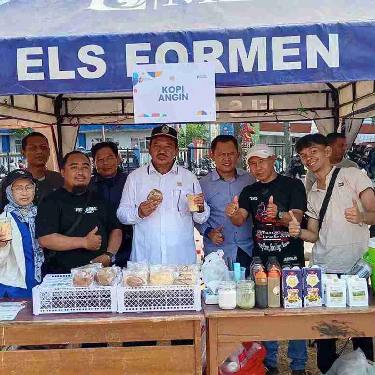 ‎Ketua DPRD Majalengka H.Didi Supriadi :Dukungan Nyata Untuk UMKM,Singgah Stand Coffee Angin Dan Borong Dagangan Pasca KNPI Fest Vol 2