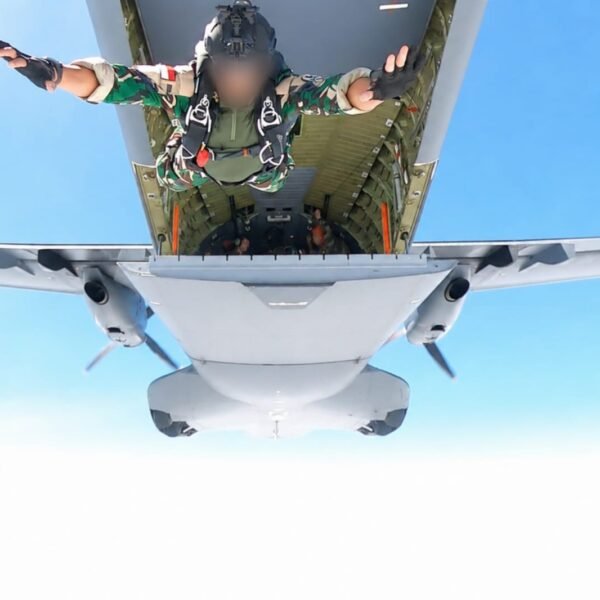 Prajurit SOF TNI dan US Army Sukses Laksanakan Infiltrasi Udara Dalam Latihan Super Garuda Shield 2026