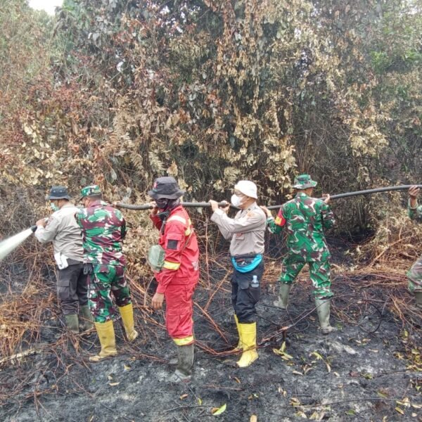 Kodam XIX/Tuanku Tambusai Jaga Lahan Tetap Terkendali, Tim Gabungan Tangani Karhutla Bengkalis – Meranti