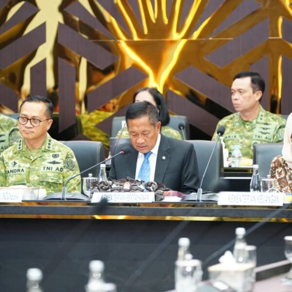 Asrenum Panglima TNI Bersama Wamenhan RI Bahas RUU Reforma Agraria