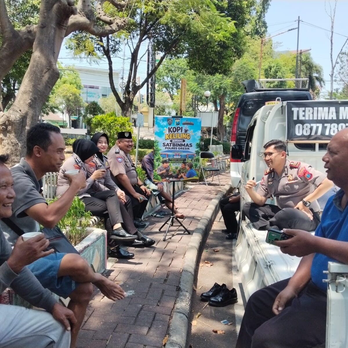 Kopi Keliling Satbinmas Polres Gresik, Bangun Kedekatan dan Komunikasi dengan Masyarakat