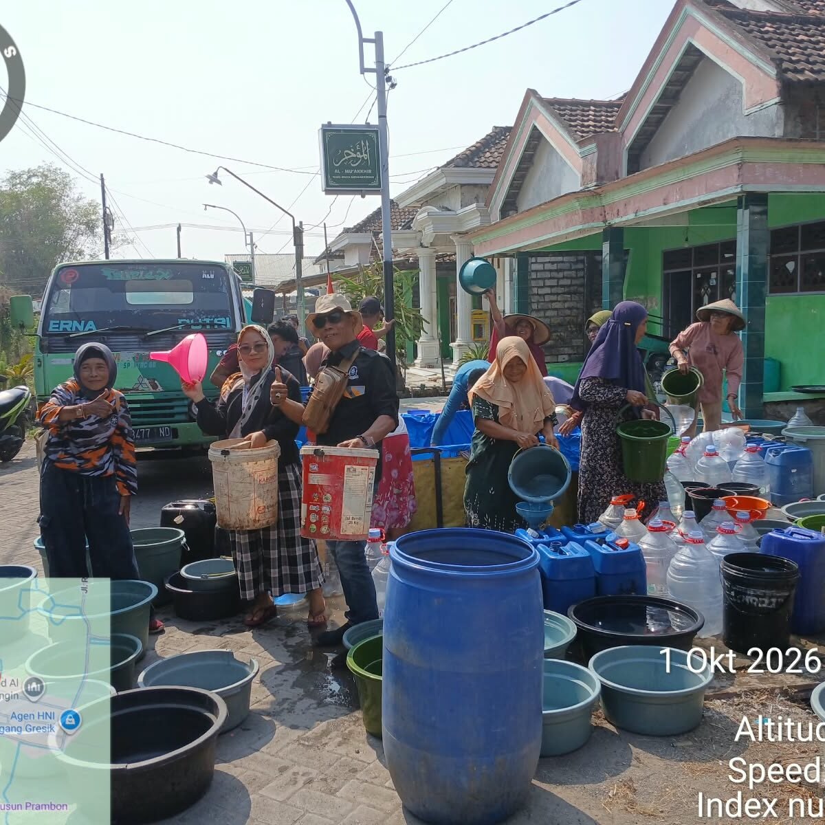 LSM GMBI Salurkan Bantuan Air Bersih, Dua Tangki Air Dibagikan untuk Warga Dusun Tanggulangin